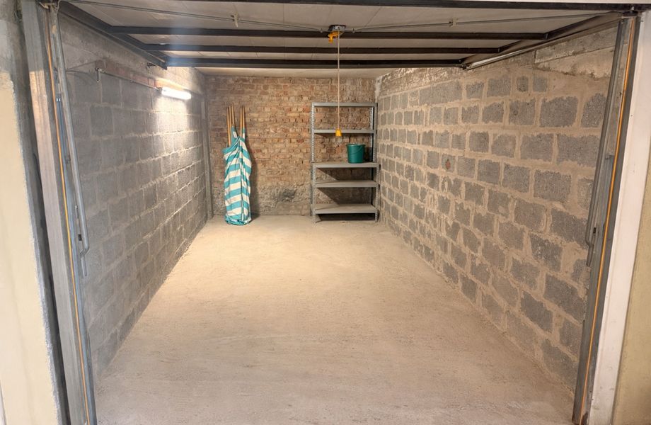 Garage + débarras à louer a Middelkerke