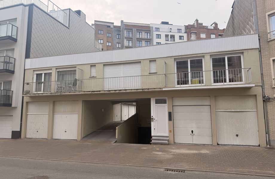 Garage + débarras à louer a Middelkerke