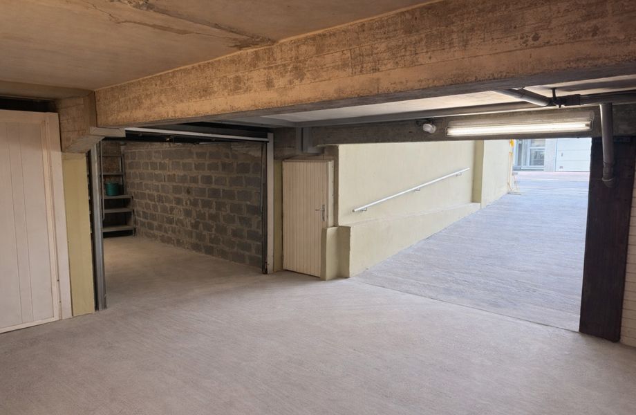 Garage + débarras à louer a Middelkerke