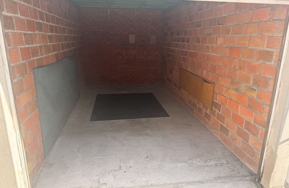 Gesloten garagebox te huur in Middelkerke