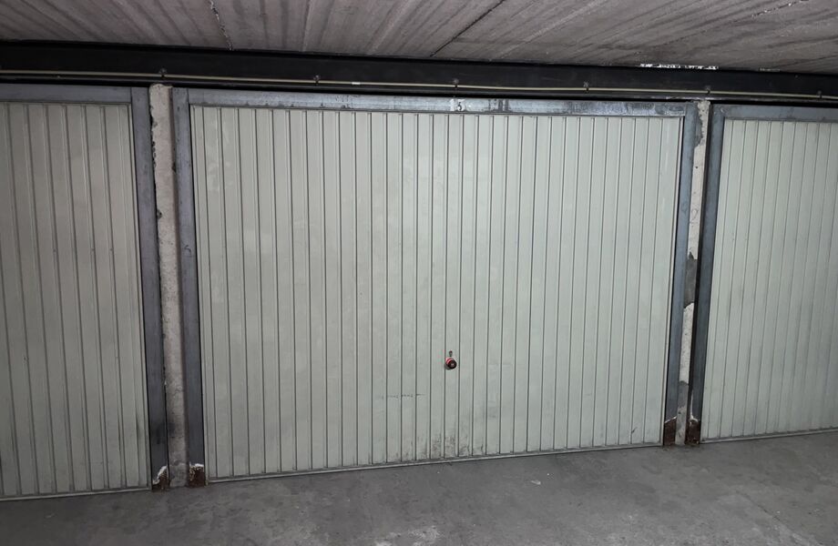 Gesloten garagebox te huur in Westende