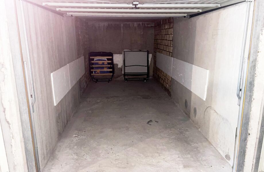 Gesloten garagebox te koop in Westende