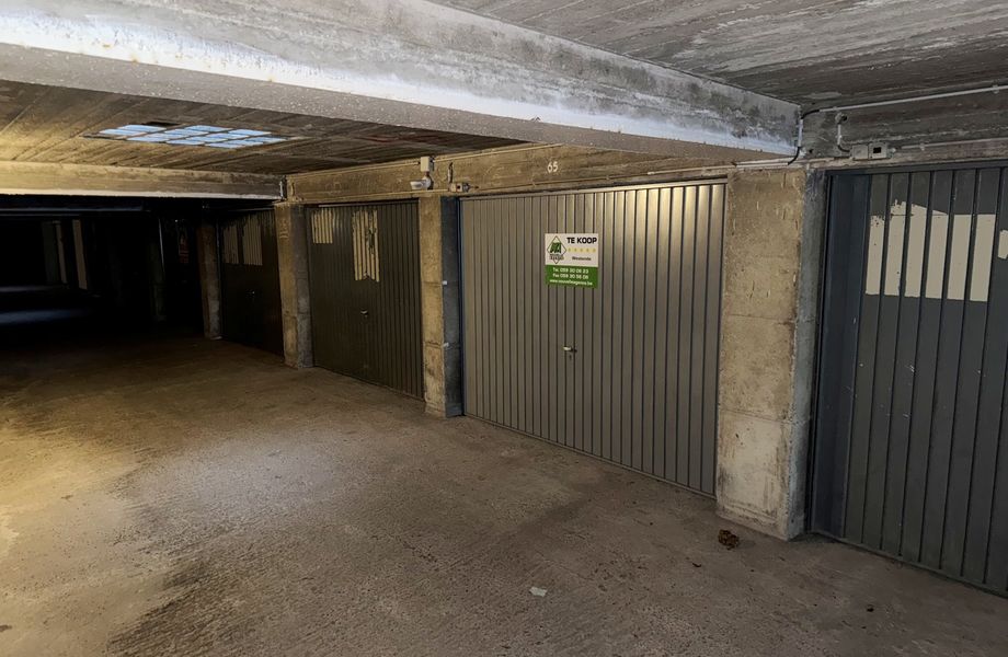 Gesloten garagebox te koop in Westende