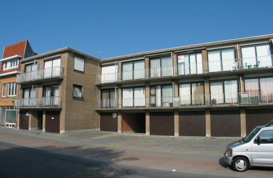 Gesloten garagebox te koop in Westende